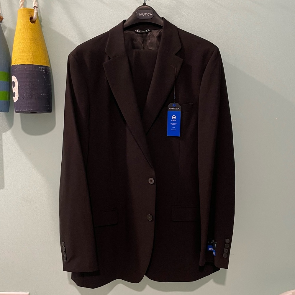 NWT Men’s Nautica Modern Fit Bi-Stretch Suit